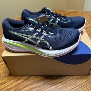 ASICS Gel-Cumulus 28